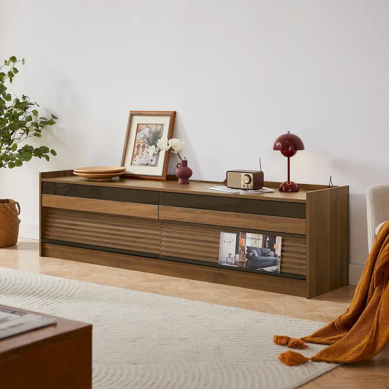 Meuble TV moderne avec tiroirs et ports de charge intégrés et éclairage LED d'ambiance